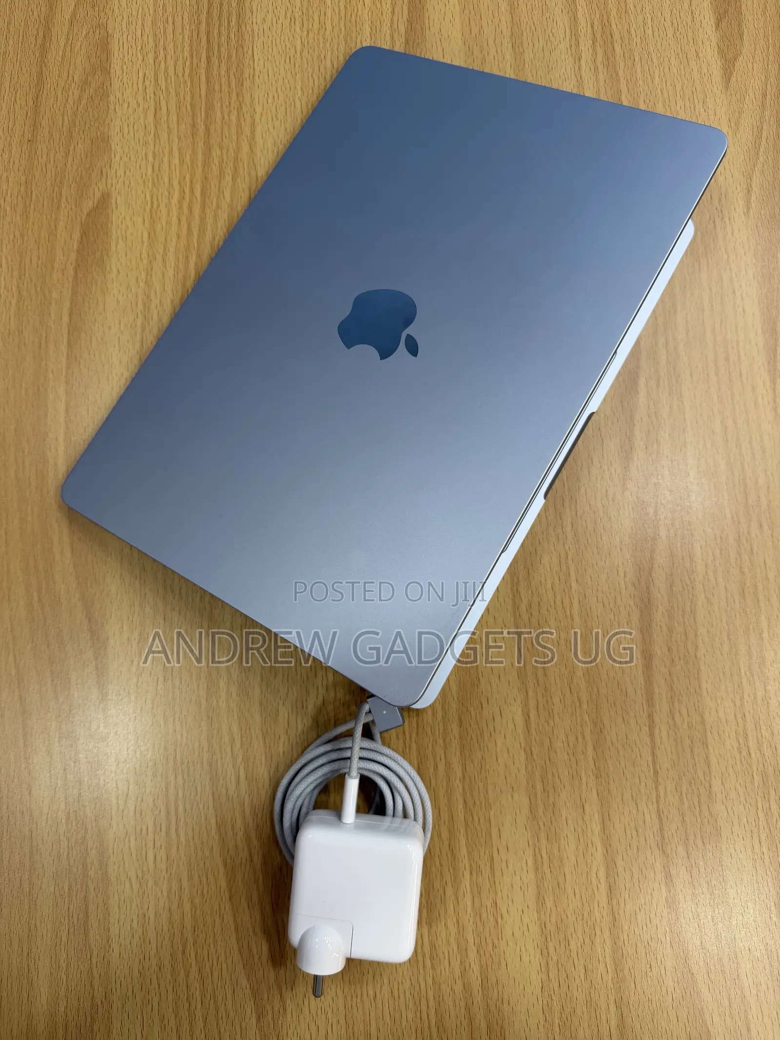 Laptop Apple MacBook Air 2025 M4 16GB Apple M4 SSD 256GB