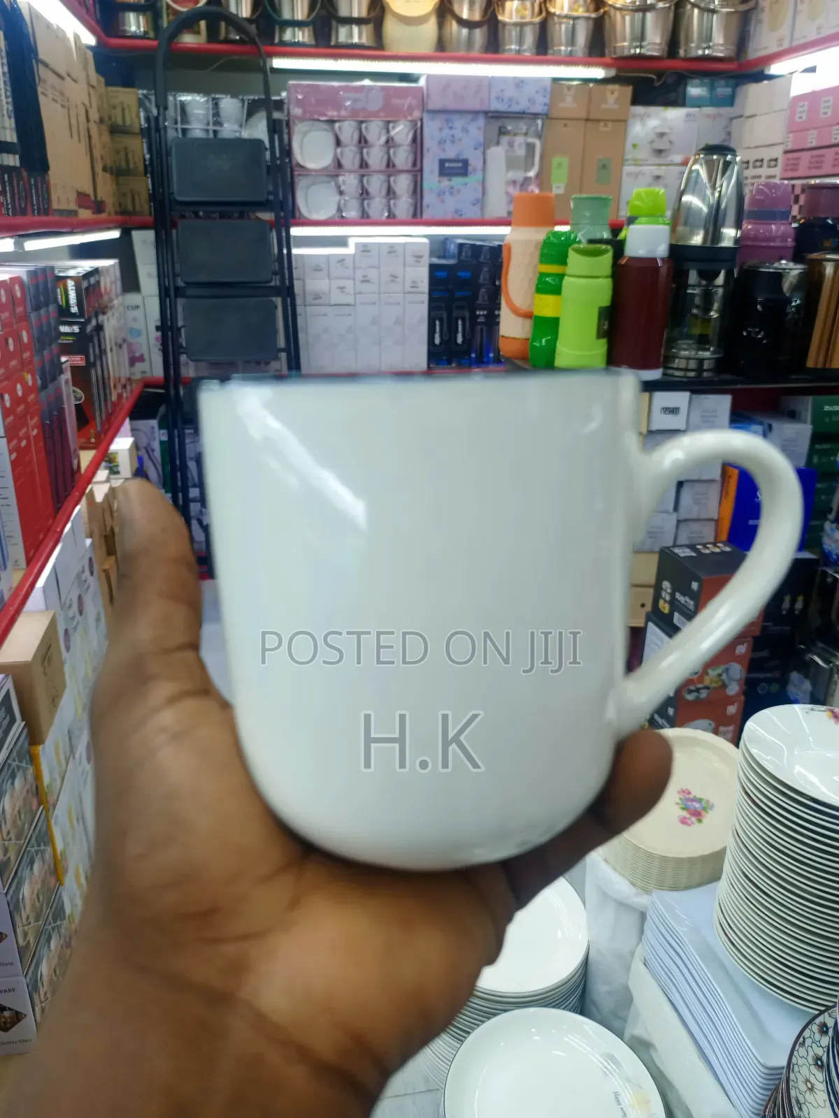 12pcs White Ceramic Coffee Mug With a Dark Rim.