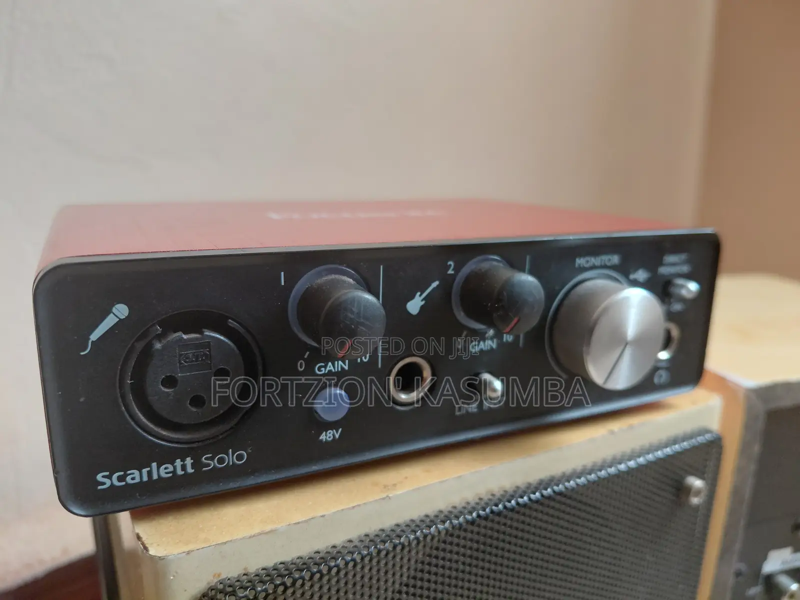 Studio Equipment Bundle (Scarlett Solo + Speakers)
