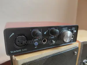 Studio Equipment Bundle (Scarlett Solo + Speakers)