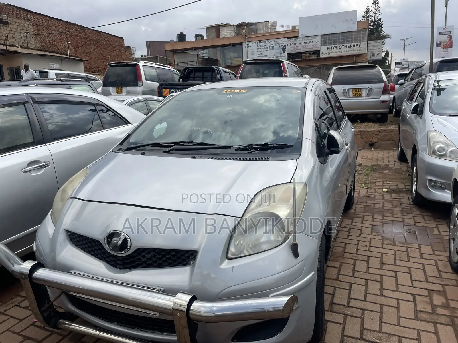 Toyota Vitz 2008 Silver