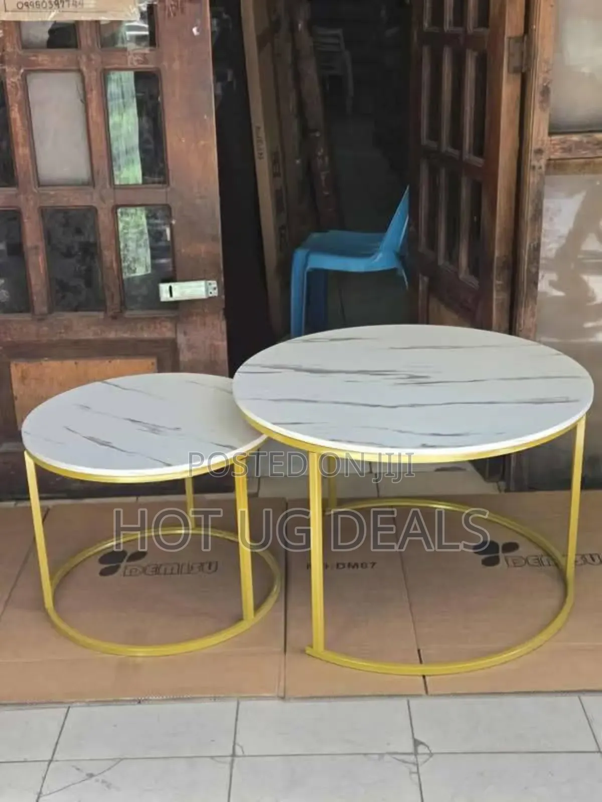 Set of 2 Modern Round Coffee Tables With Marble Tabletop - White/Gold