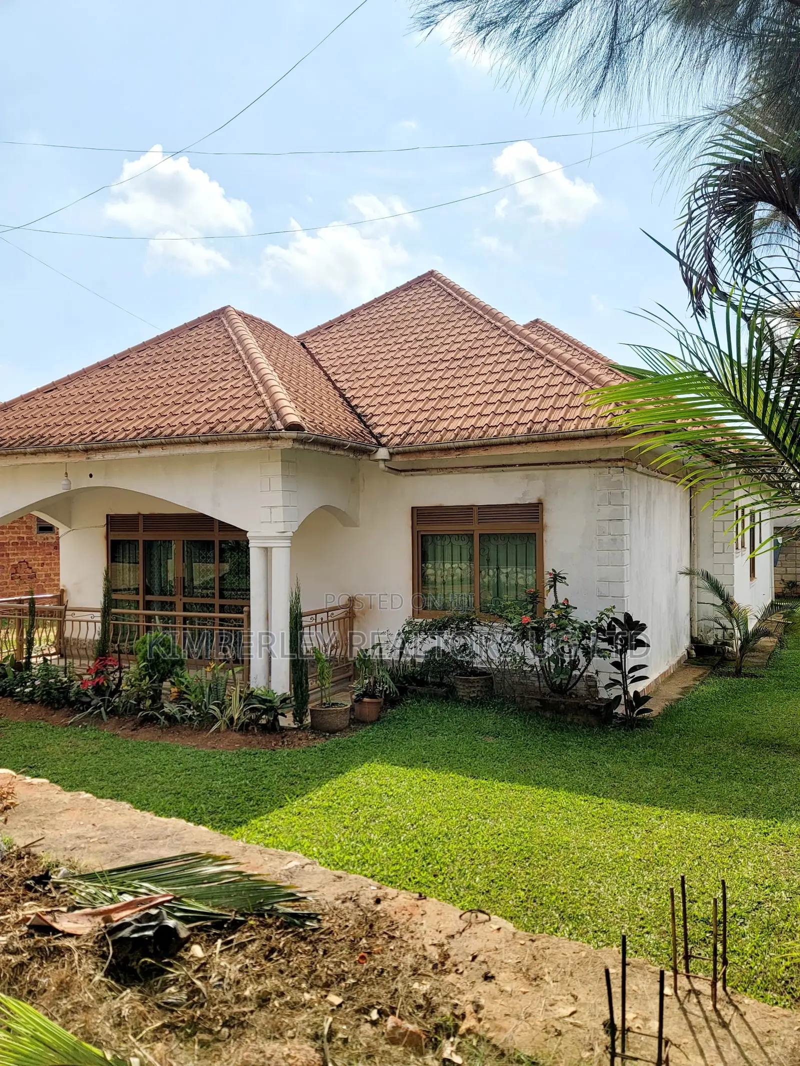 4bdrm House in Division A for sale