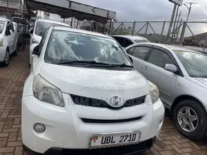 Toyota IST 2009 Pearl
