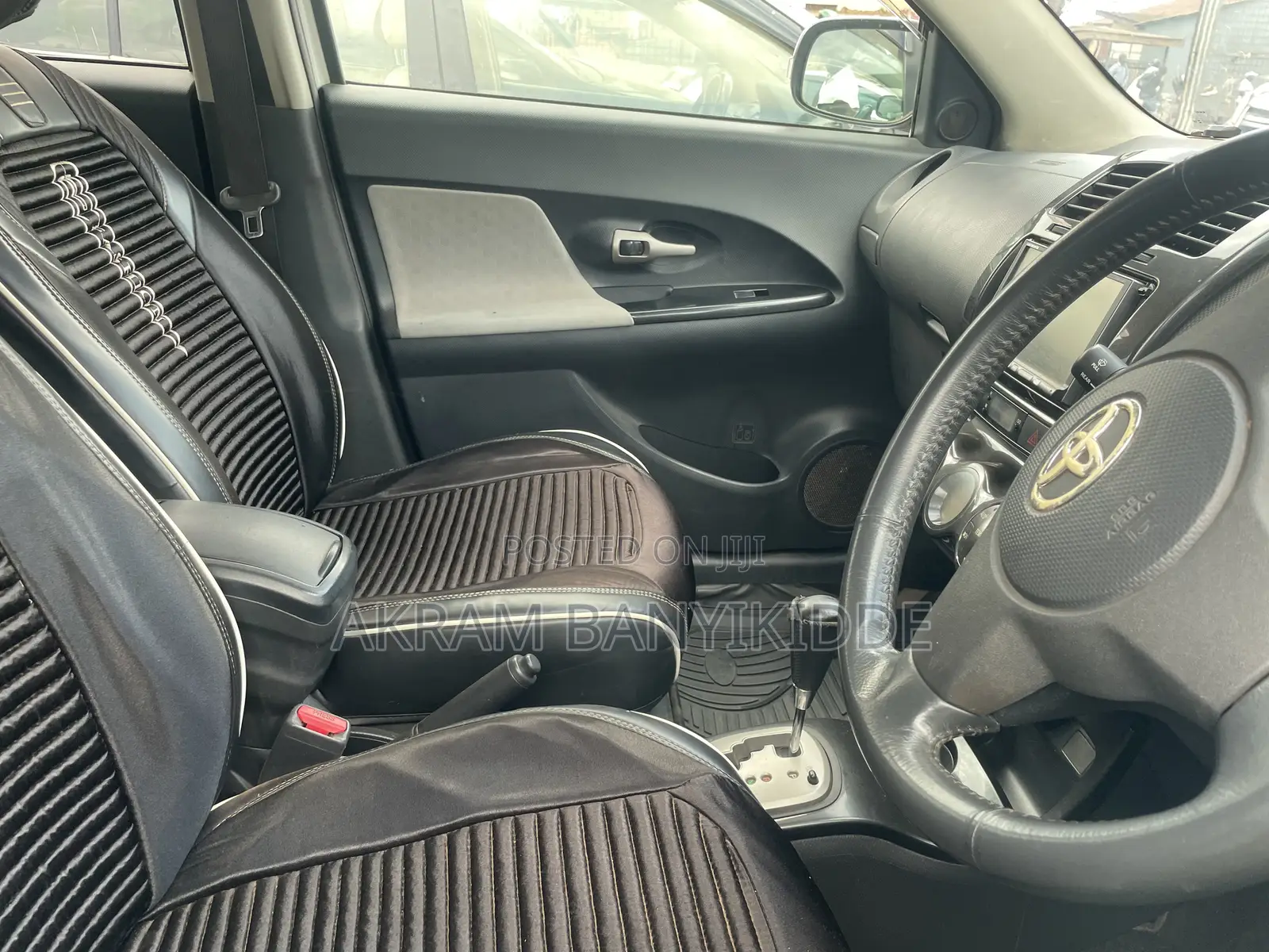 Toyota IST 2009 Pearl