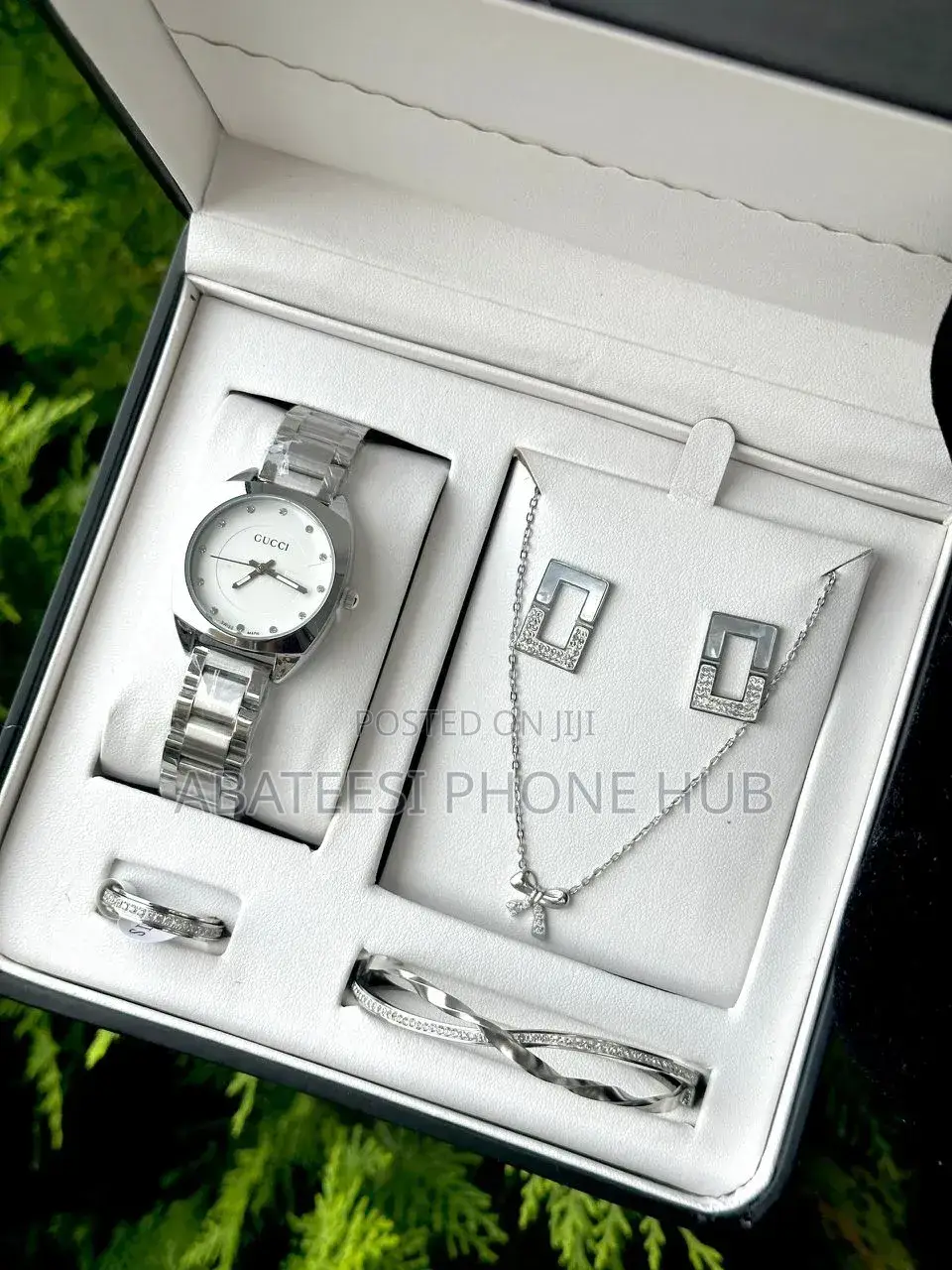 Set of Watch