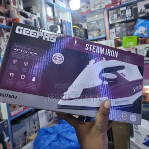 Geepas  Steam  Iron/ Wet And Dry Steam Iron