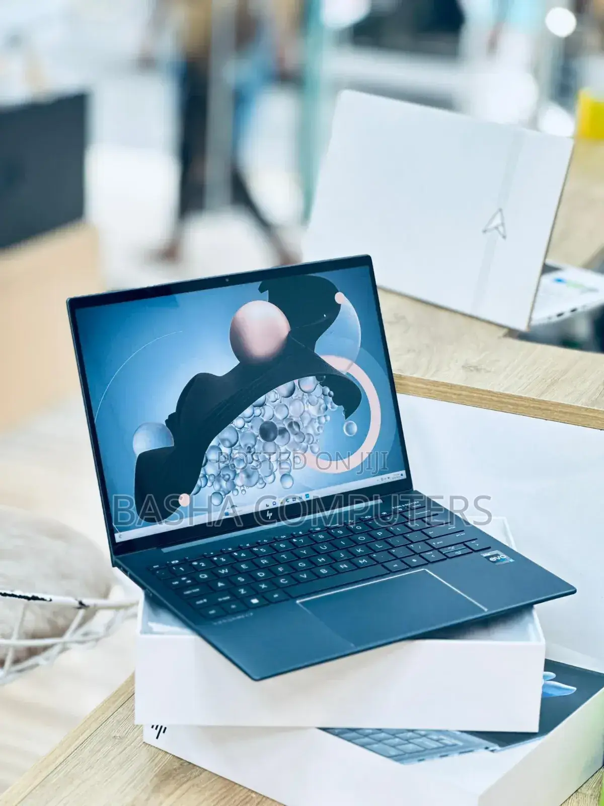 New Laptop HP Dragonfly G4 16GB Intel Core i7 SSHD+SSD 512GB