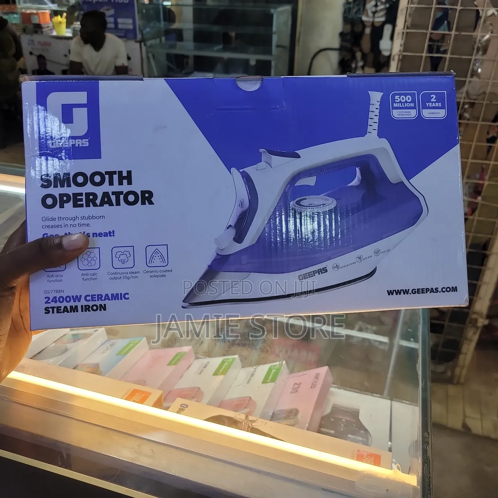 Geepas Creamic Steam Iron