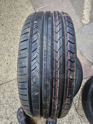 215 50 R17 Onex Steel Belted Radial Very Gd and Original.