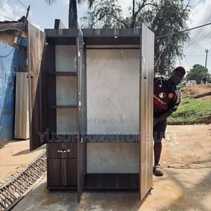Silver Pain Closet