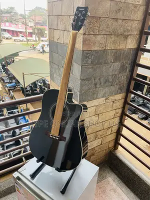 Fresh Mind,Brandnew Yamaha Powered Electric Acoustic Black Guitar