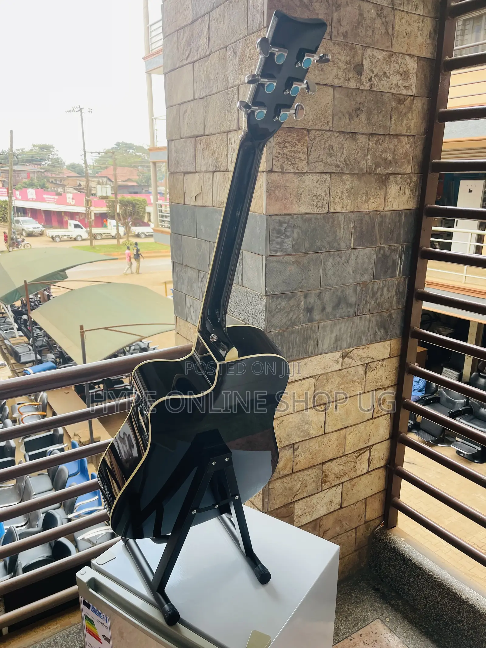 Fresh Mind,Brandnew Yamaha Powered Electric Acoustic Black Guitar