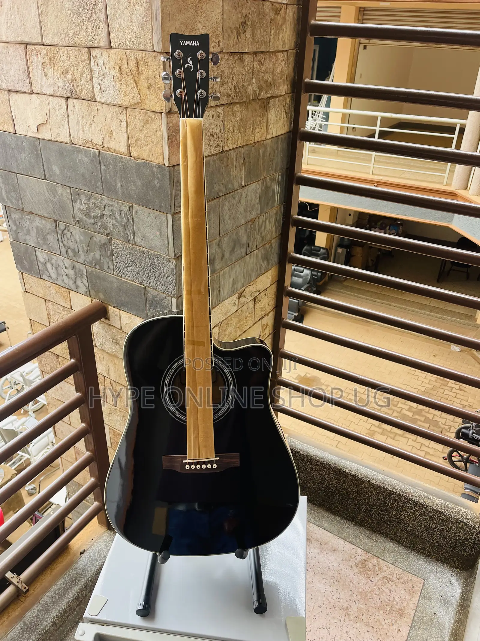 Fresh Mind,Brandnew Yamaha Powered Electric Acoustic Black Guitar