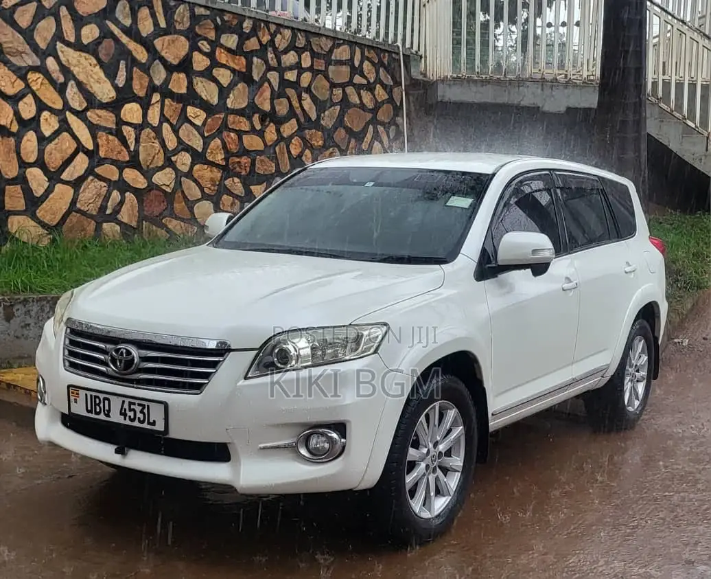 Toyota Vanguard 2011 Pearl