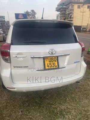 Toyota Vanguard 2011 Pearl
