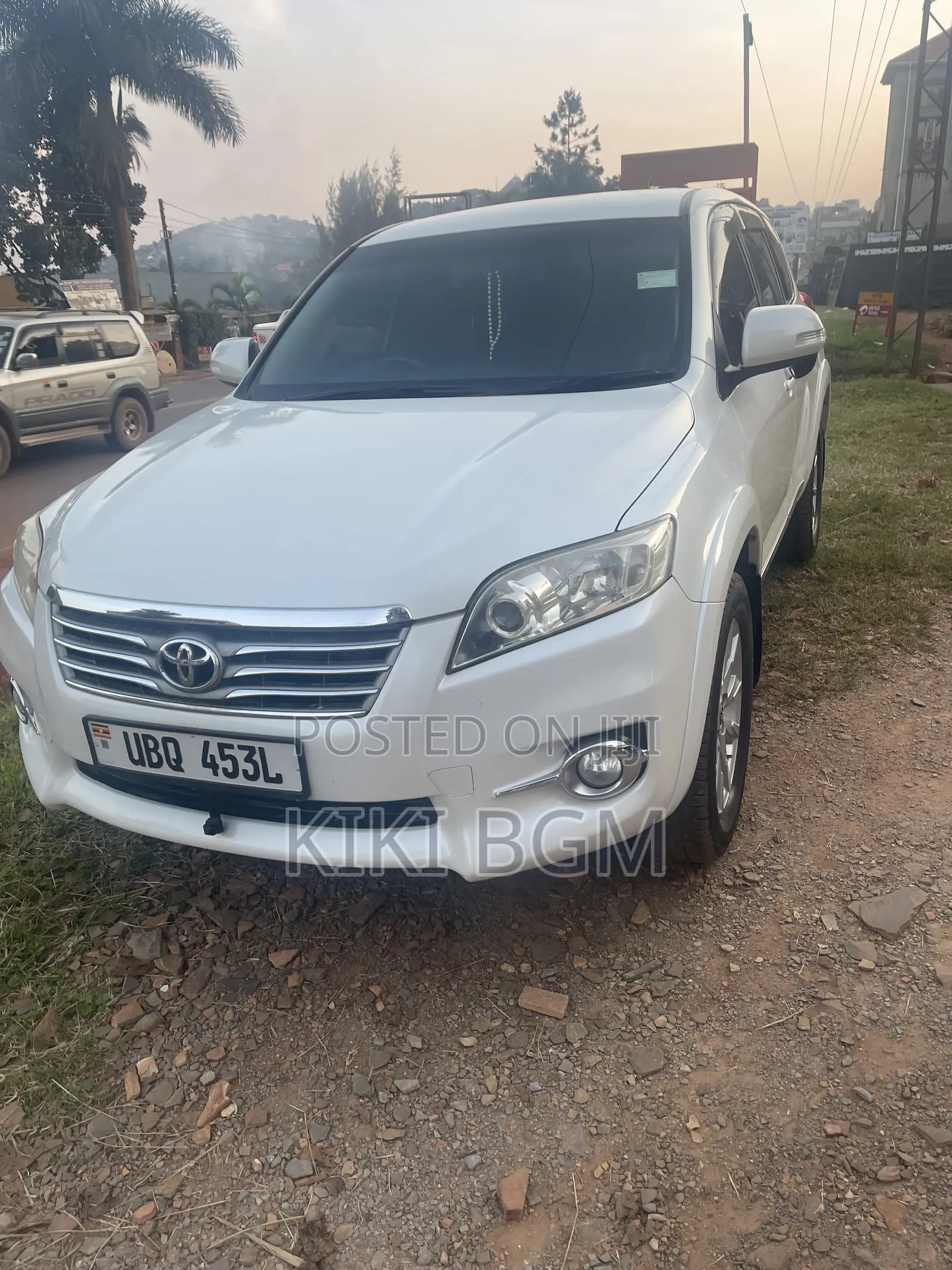 Toyota Vanguard 2011 Pearl