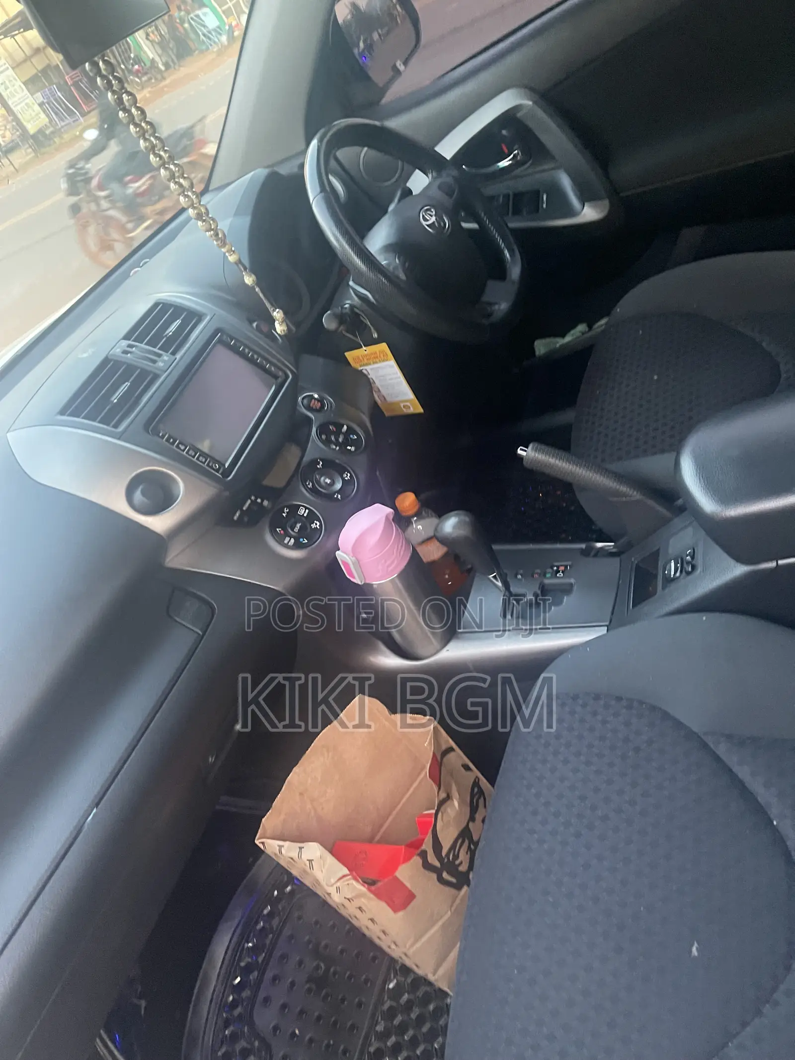 Toyota Vanguard 2011 Pearl