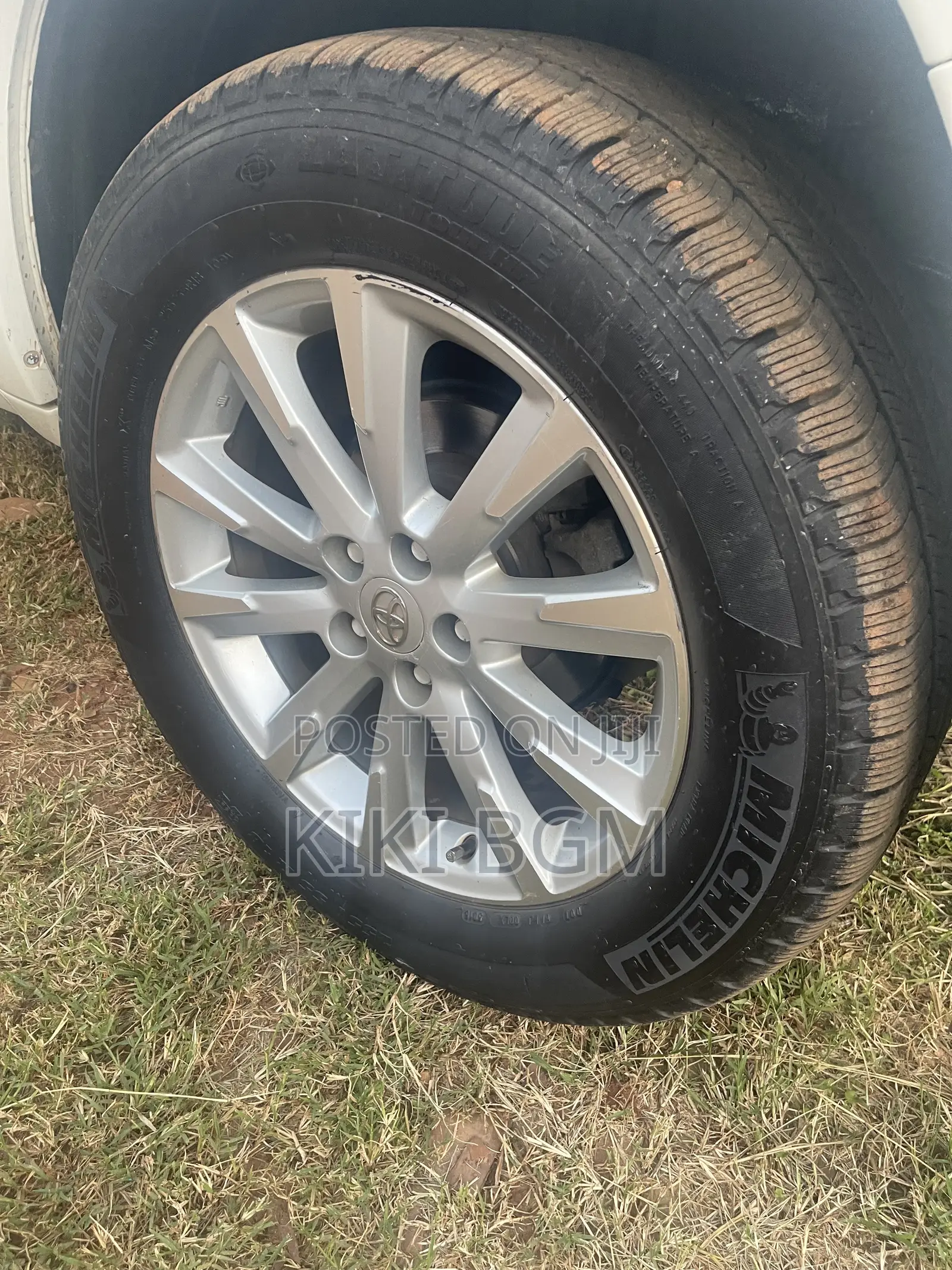 Toyota Vanguard 2011 Pearl