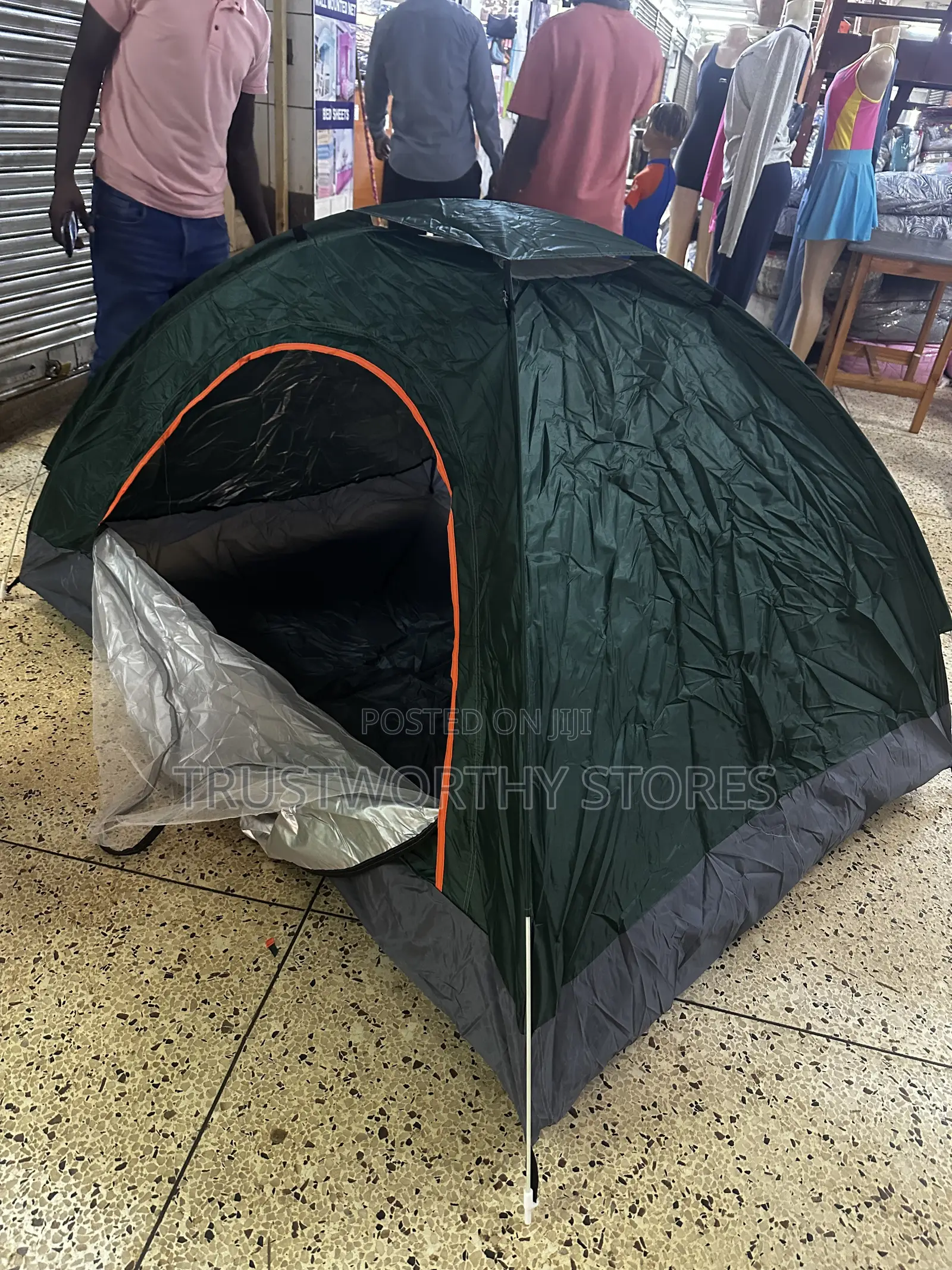 Green Automatic Camp Tent With 2 Entrances
