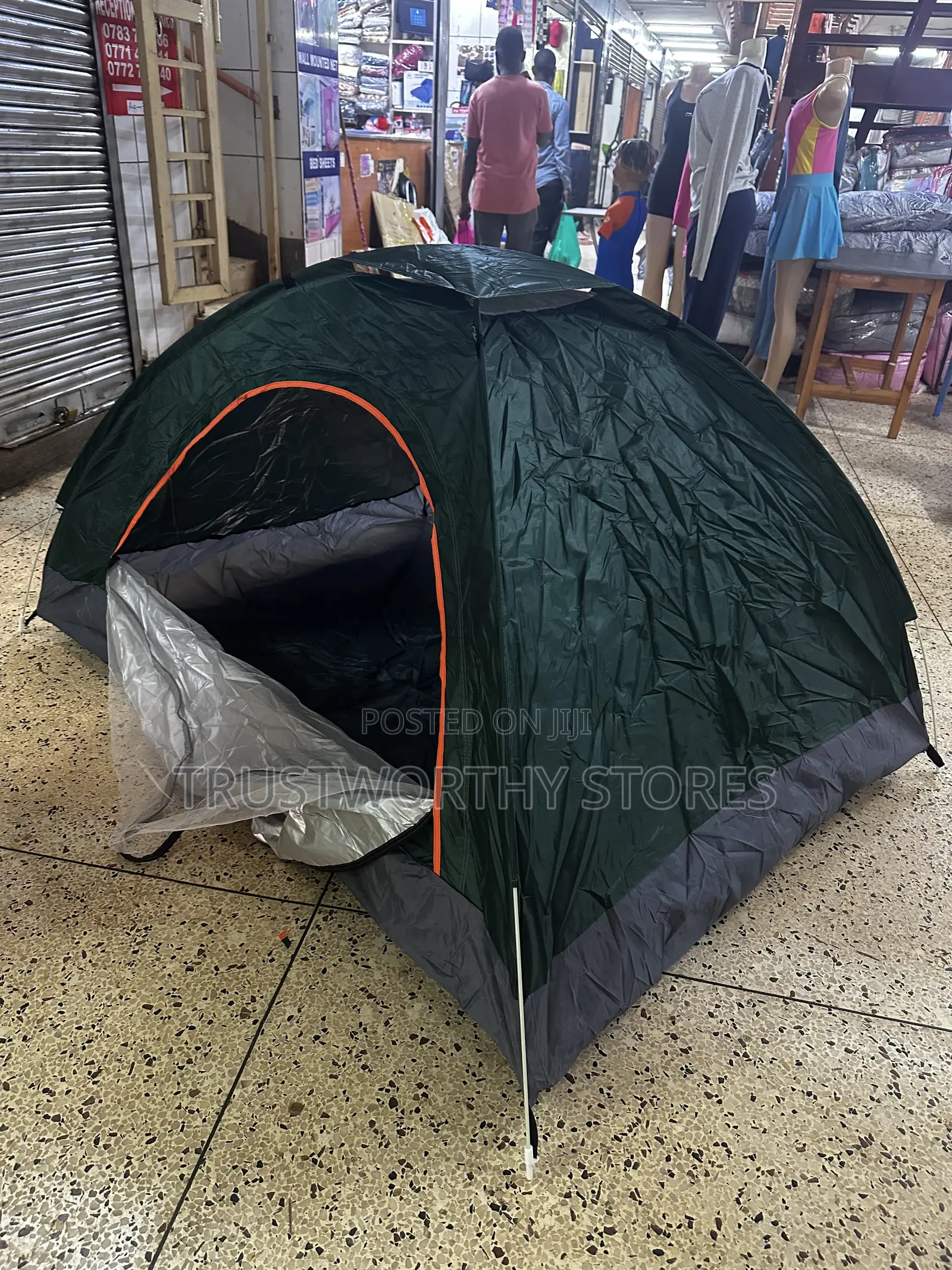 Green Automatic Camp Tent With 2 Entrances