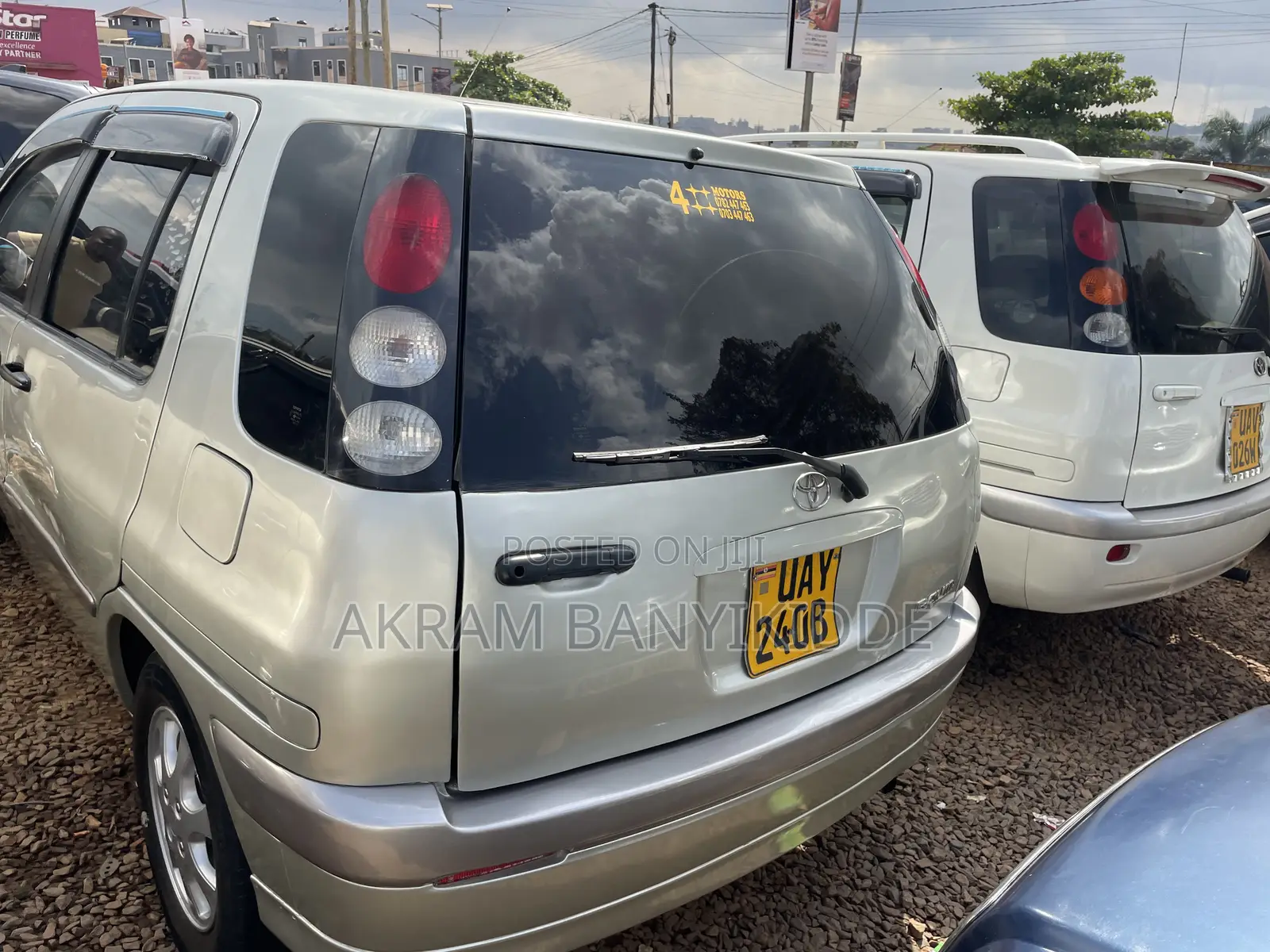 Toyota Raum 1999 Silver