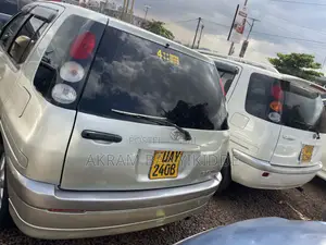 Toyota Raum 1999 Silver