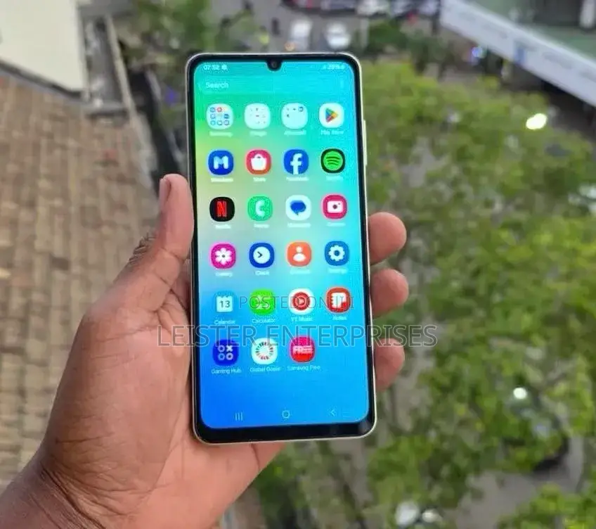 Samsung Galaxy A06 64 GB Gold