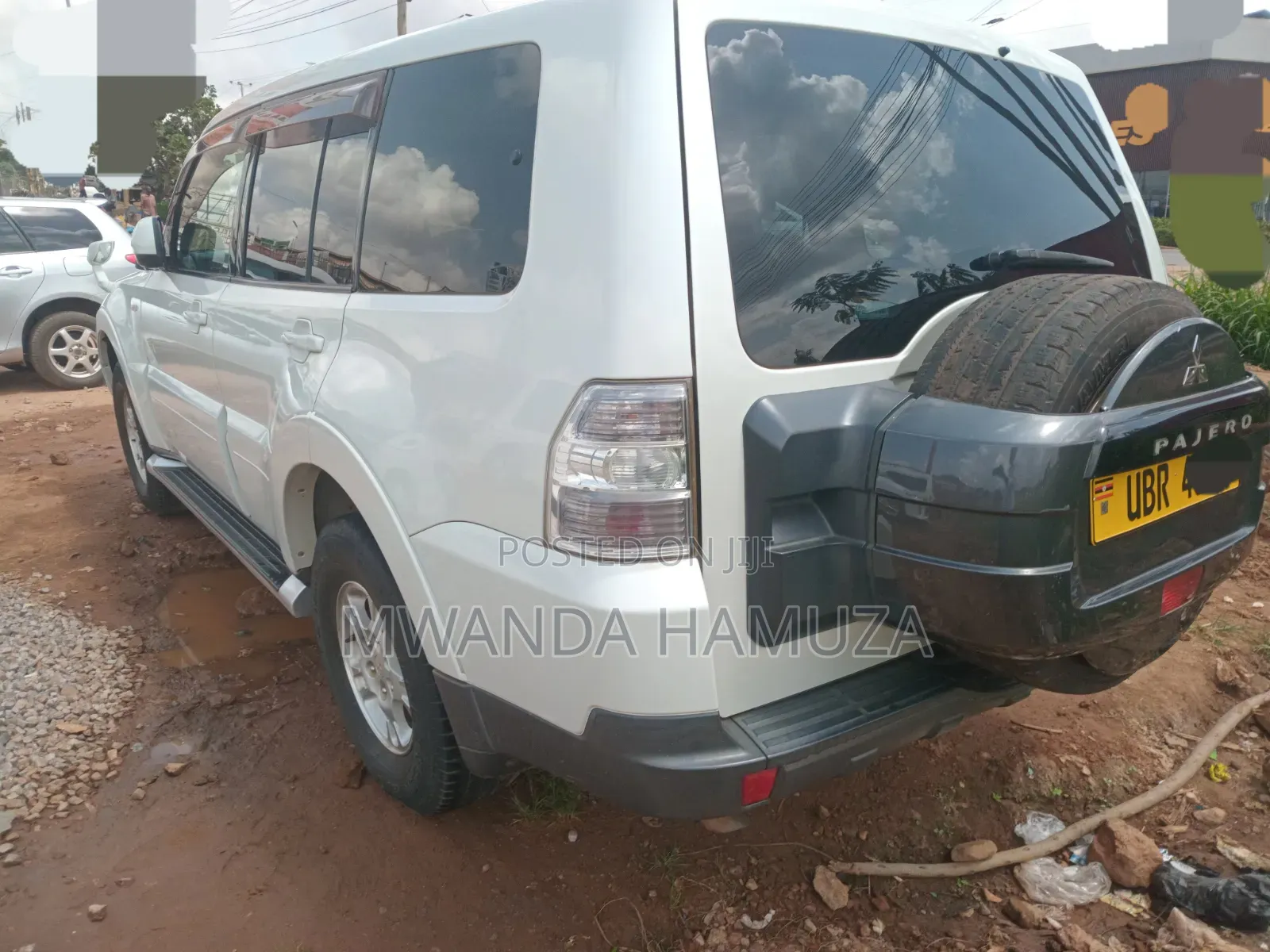 Mitsubishi Pajero 2012 White
