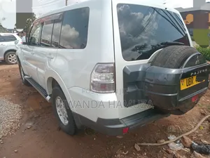 Mitsubishi Pajero 2012 White