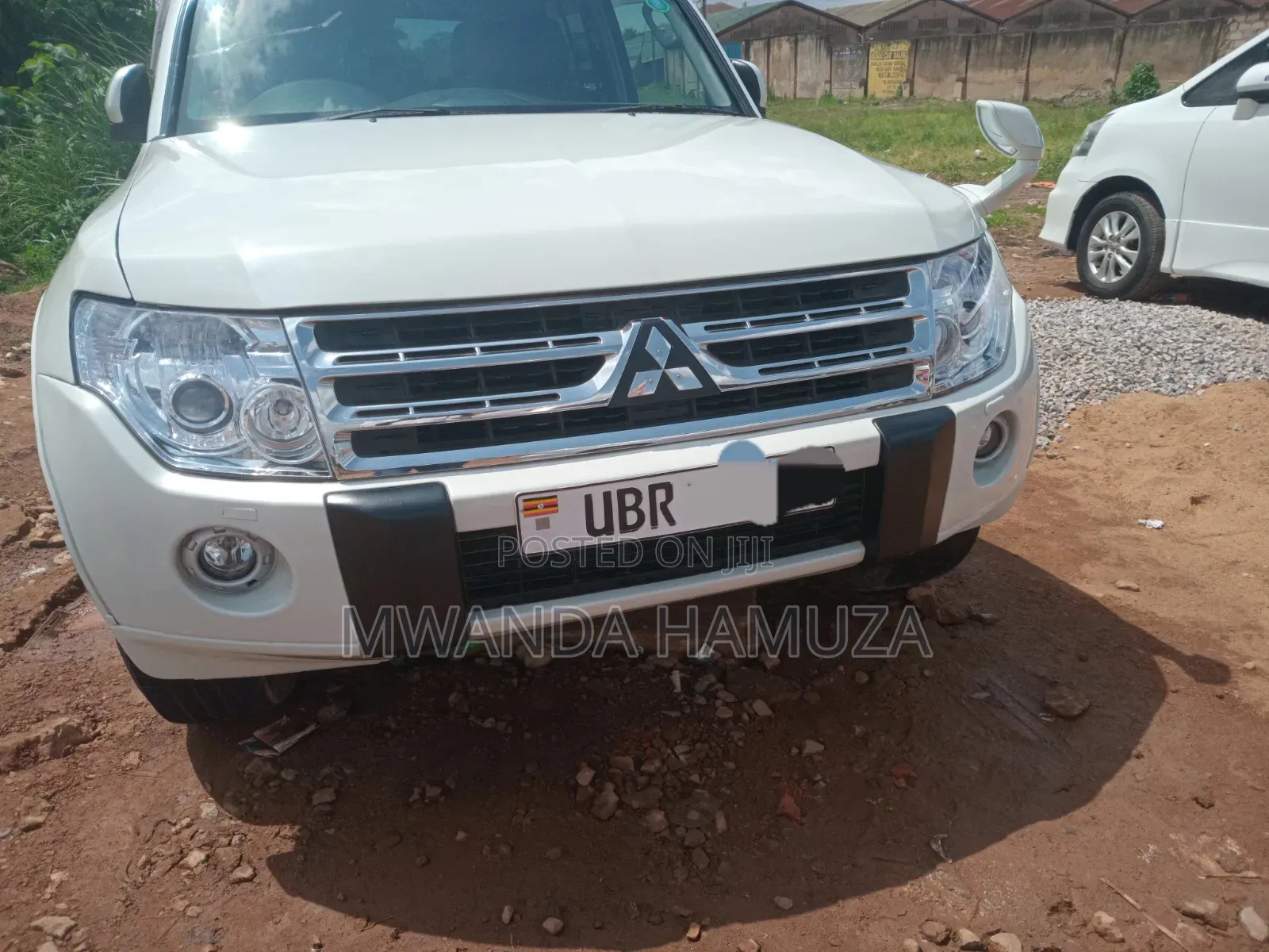 Mitsubishi Pajero 2012 White