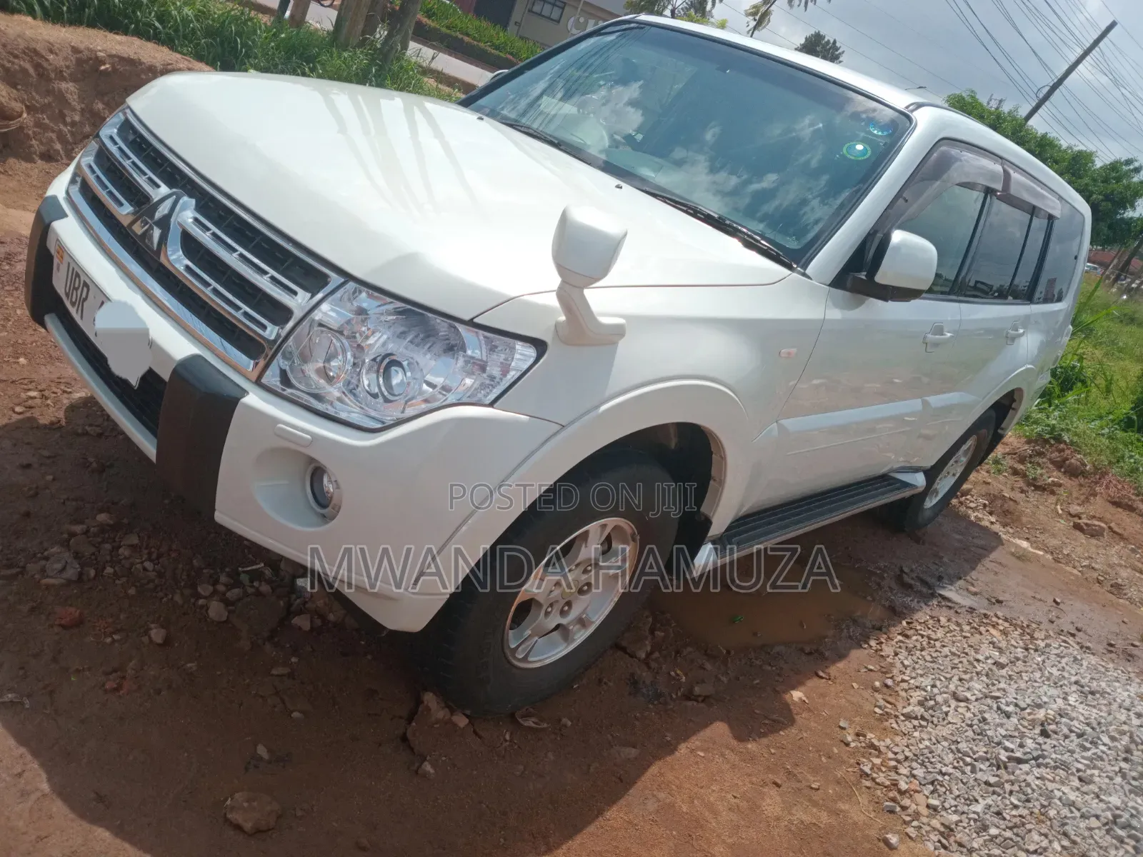 Mitsubishi Pajero 2012 White