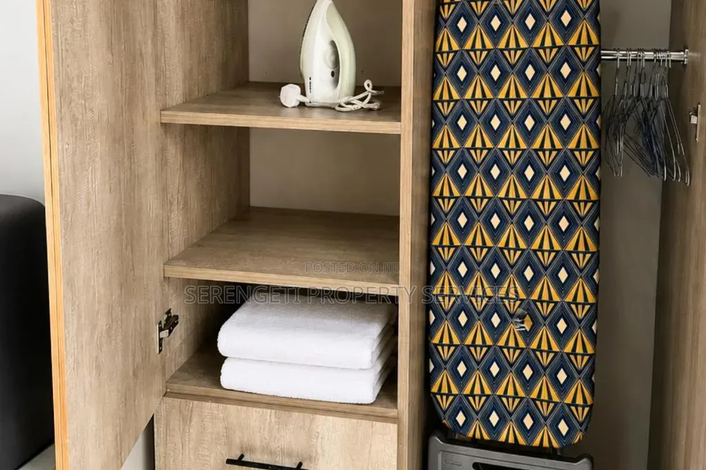 Fully Furnished Studio Airbnb Munyonyo