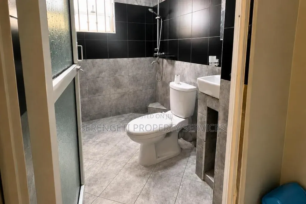 Fully Furnished Studio Airbnb Munyonyo