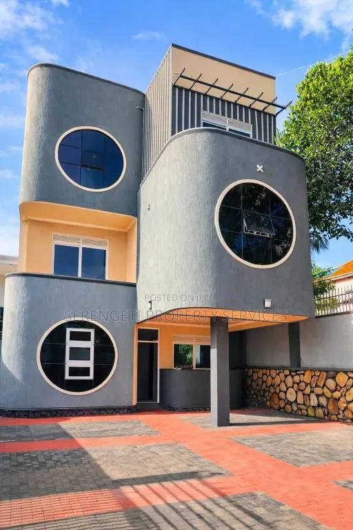 Fully Furnished Studio Airbnb Munyonyo