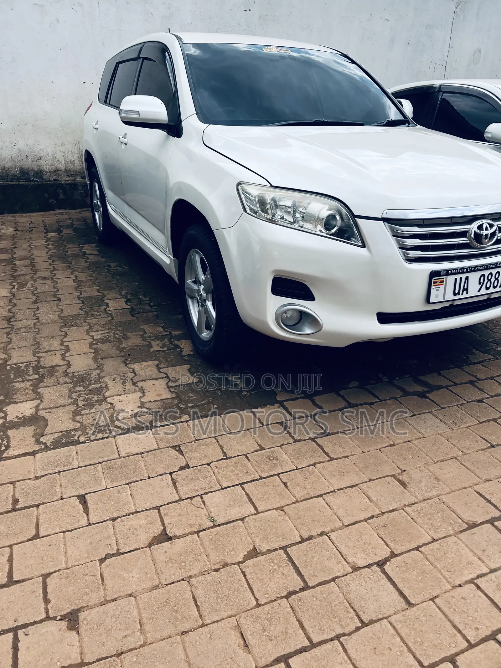 Toyota Vanguard 2008 White