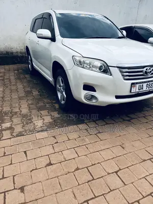 Toyota Vanguard 2008 White