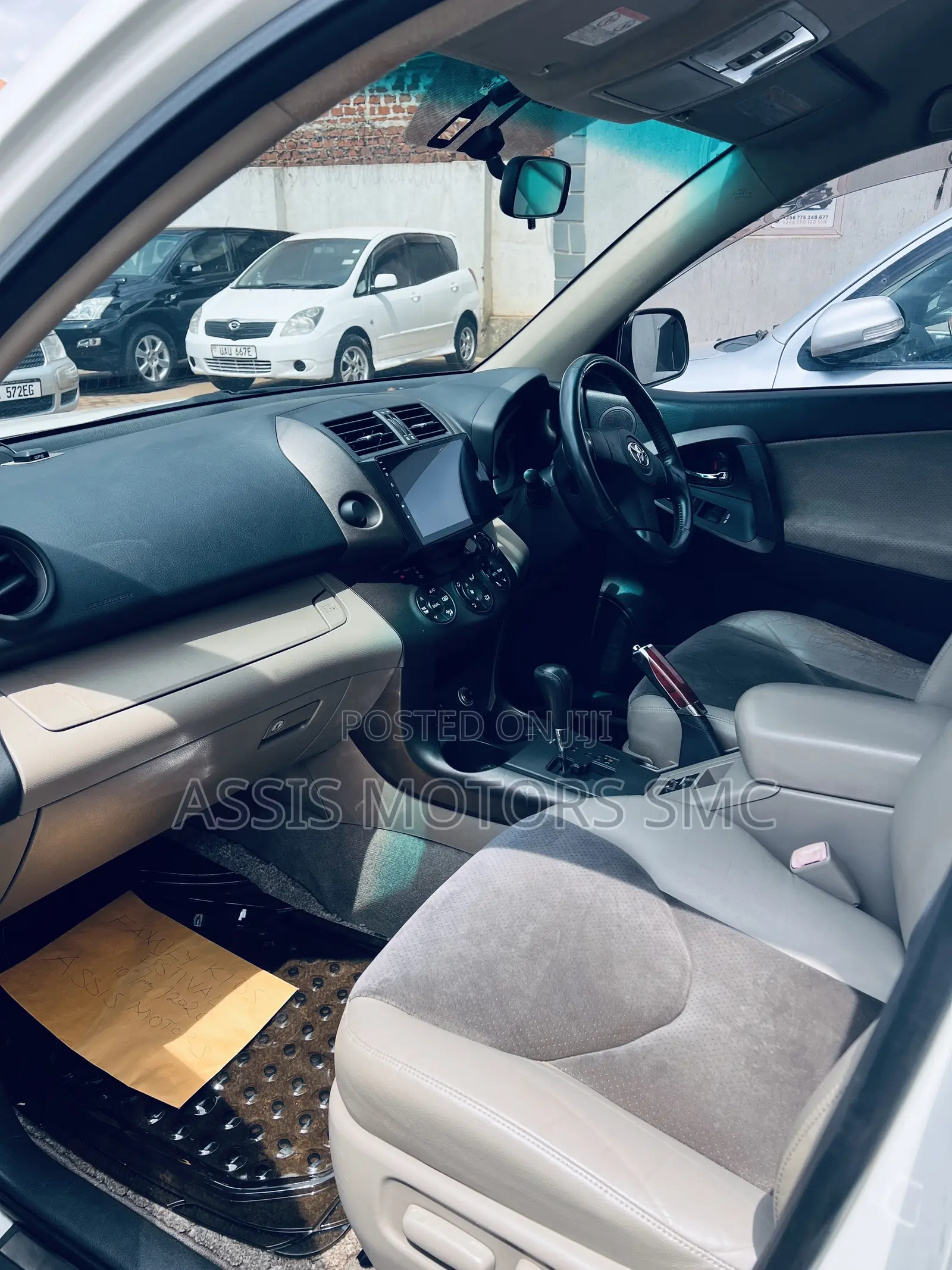 Toyota Vanguard 2008 White