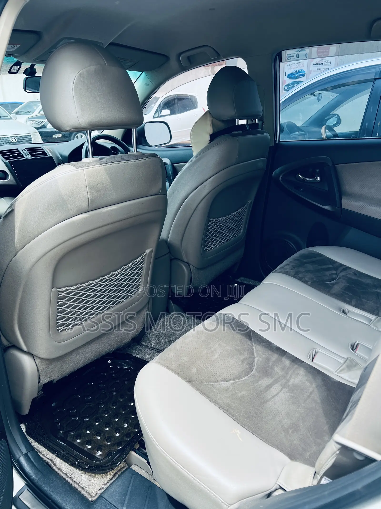 Toyota Vanguard 2008 White