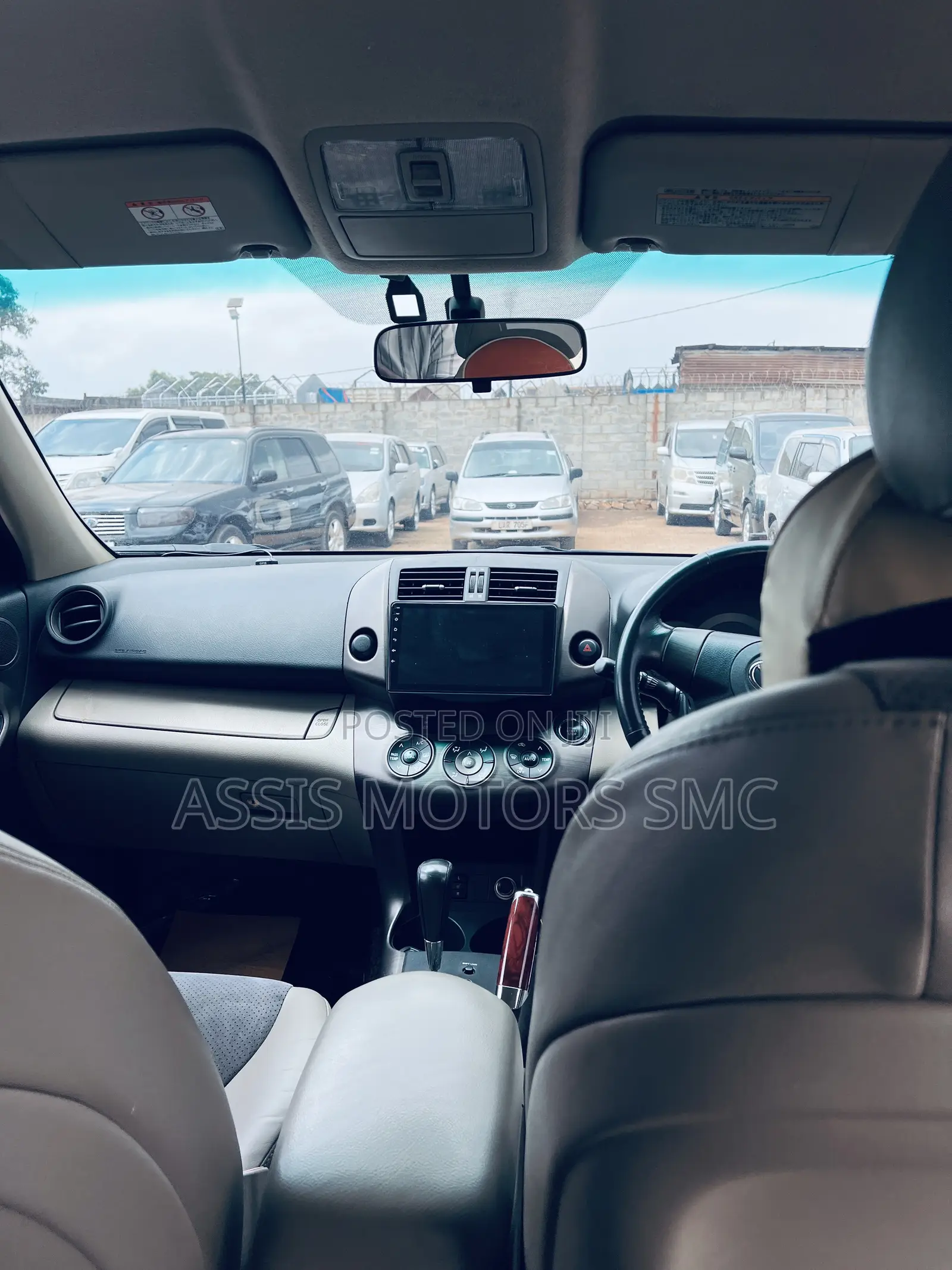 Toyota Vanguard 2008 White