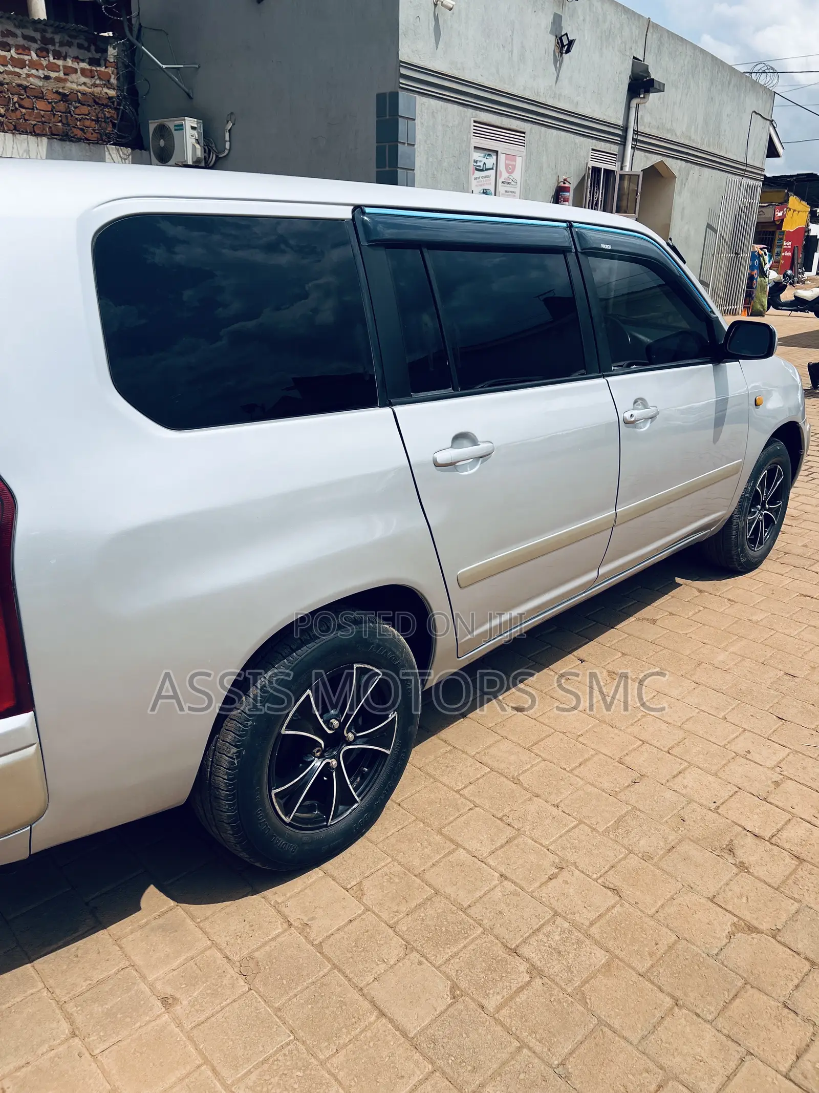 Toyota Succeed 2005 Silver
