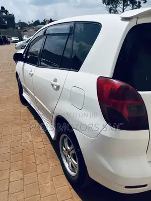Toyota Corolla Spacio 2004 White