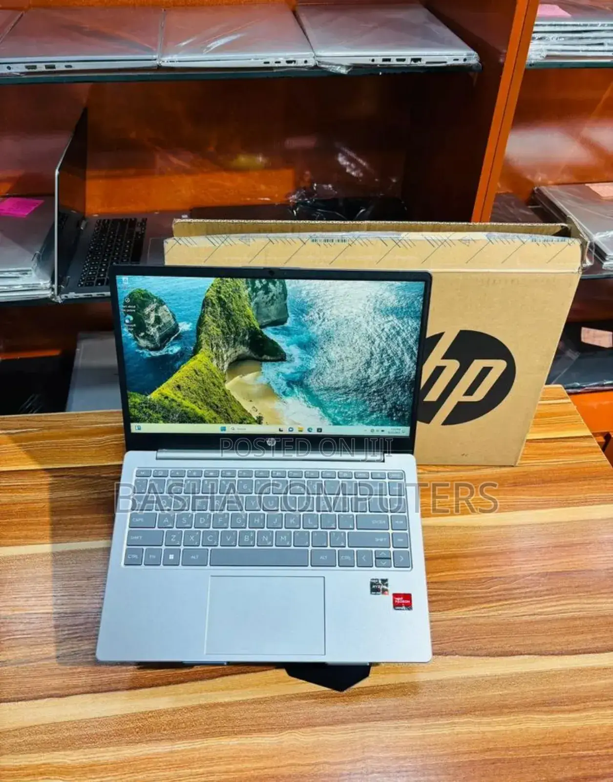 New Laptop HP Pavilion 15 8GB Intel Core i7 SSHD (Hybrid) 512GB