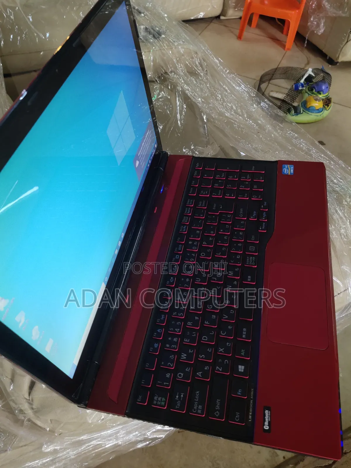 Laptop Fujitsu Lifebook AH56/G 8GB Intel Core i5 SSD 256GB