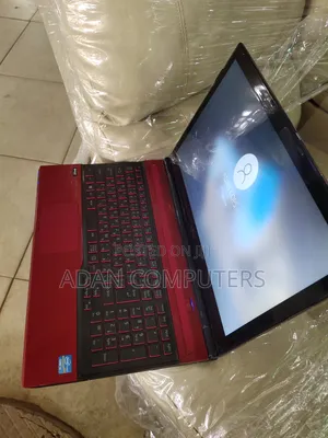 Laptop Fujitsu Lifebook AH56/G 8GB Intel Core i5 SSD 256GB