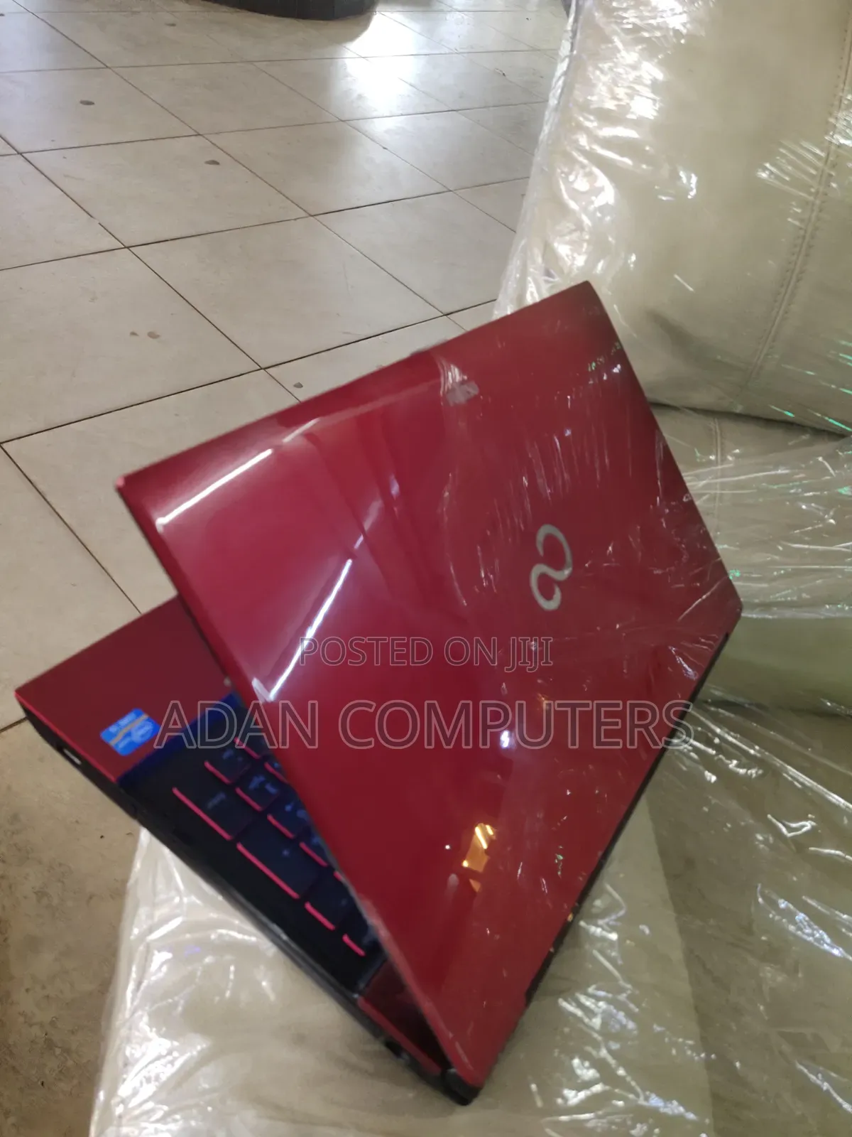 Laptop Fujitsu Lifebook AH56/G 8GB Intel Core i5 SSD 256GB