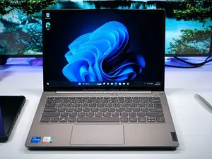 New Laptop Lenovo ThinkBook 13 16GB Intel Core i7 SSD 512GB