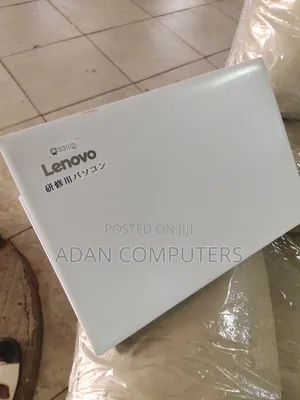 Laptop Lenovo LOQ 15IRH8 4GB Intel Celeron HDD 500GB