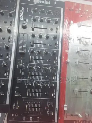 Gemini Cm2000 Mixer Dj