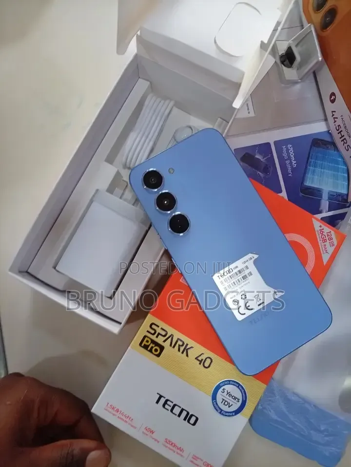 New Tecno Spark 40 Pro 256 GB Blue